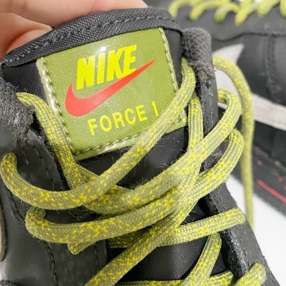 NIKE Youth Air Force 1 Low GS Black Asparagus Size Youth 1 - Picture 8 of 11